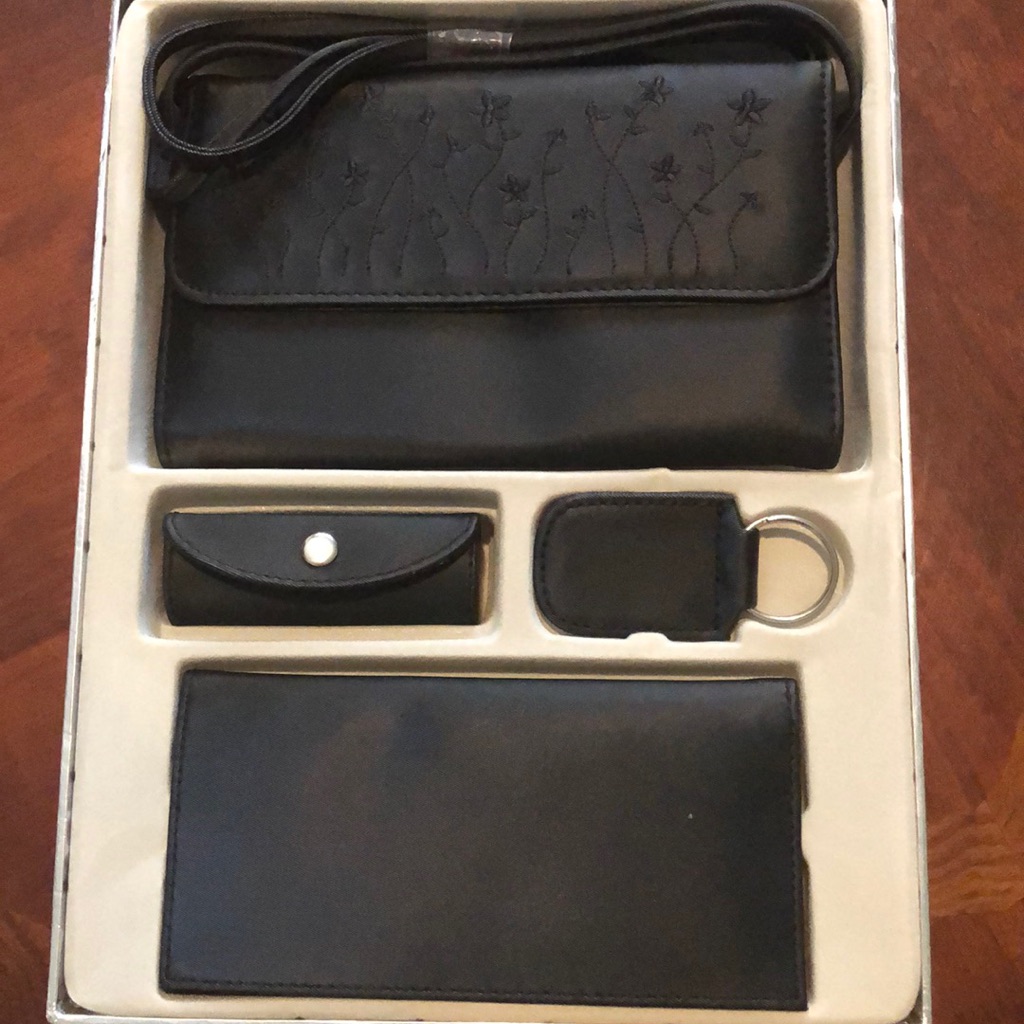 Clutch And Accessories Clutch And Accessories